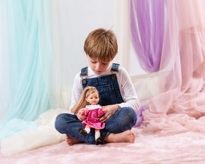 Las Amigas Doll - Cassandra with pink plaid dress - Paola Reina