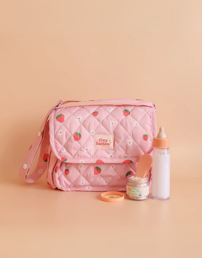 Ensemble de départ pour poupée Tiny Nurturers avec motif de fraises - Tiny Harlow | Shine on me