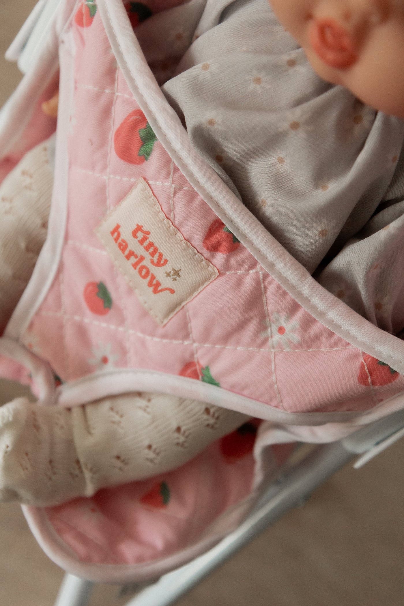 Box of 8 doll strollers - strawberry - Tiny Harlow