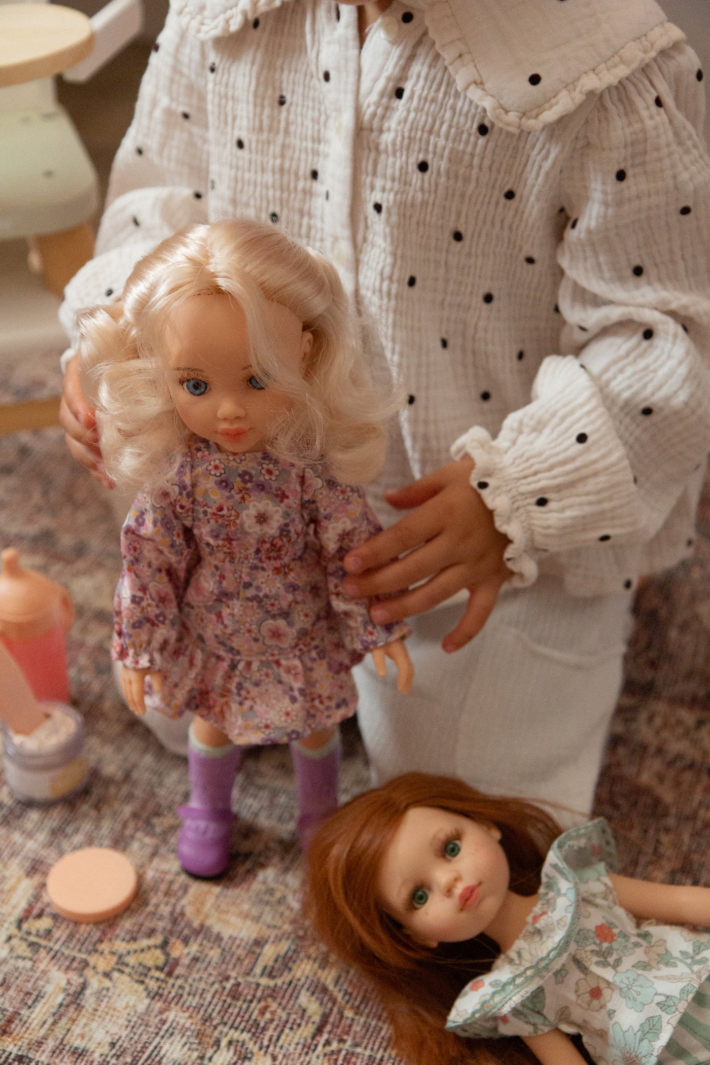 Poupée Las Amigas - Clara avec robe fleurie - Paola Reina